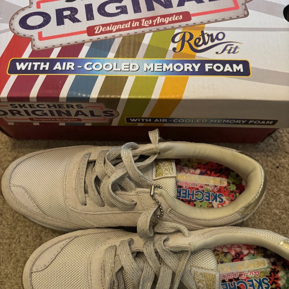 Skechers Originals Retro Fit “Gold Fever” White & Gold Sneakers–Women’s Size 6.5